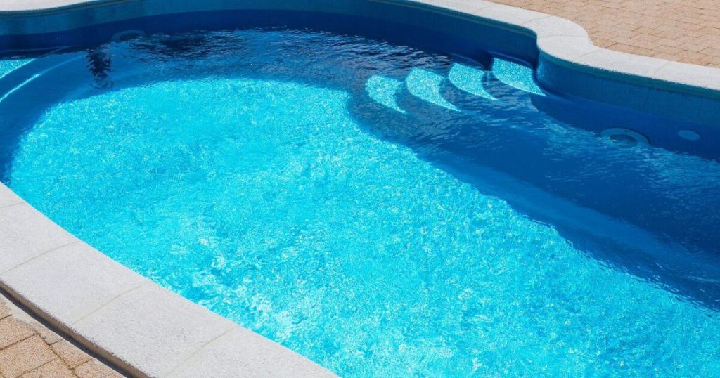 nettoyer liner piscine